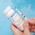 Analysis of the PH and chlorine of the water in a swimming pool in Summer. Check quality of water with test strip, comparing results