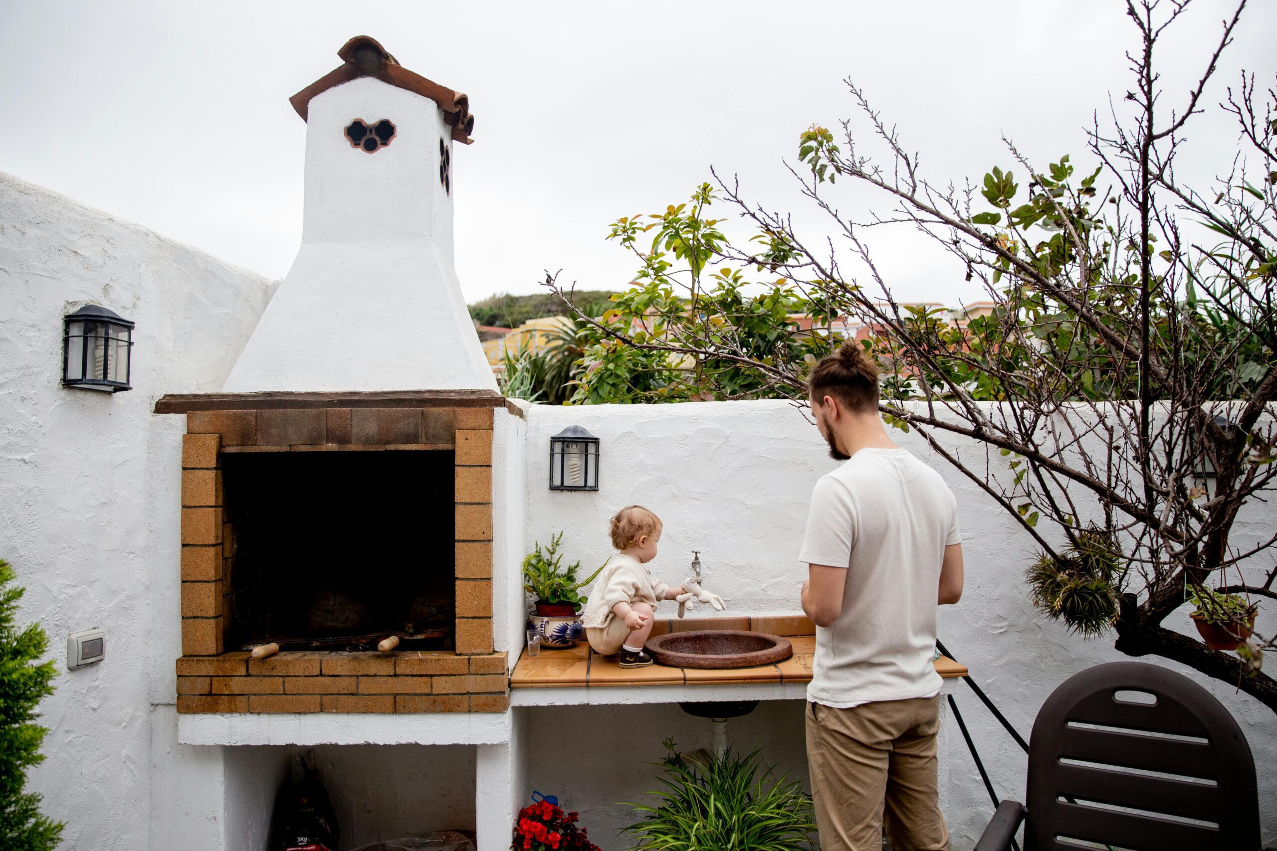 outdoor kitchen